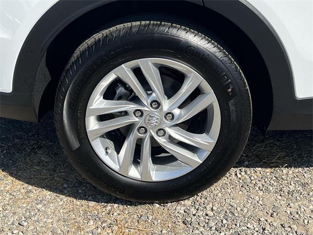 Photo of 2026 Summit White Buick Envista