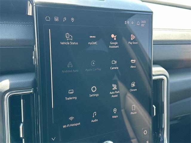 Photo of 2025 Summit White GMC Yukon XL