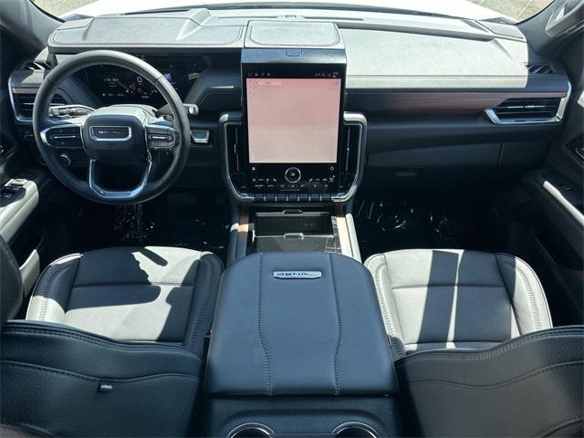 Photo of 2025 Summit White GMC Yukon XL