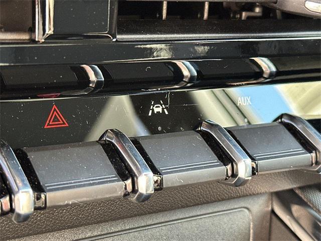 Photo of 2025 Rapids Metallic GMC Canyon