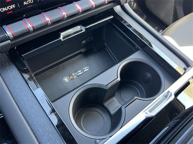 Photo of 2025 Onyx Black GMC Yukon