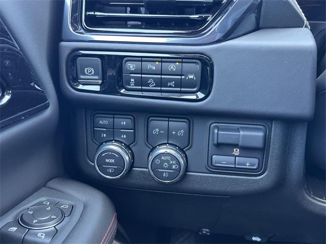 Photo of 2025 Onyx Black GMC Yukon
