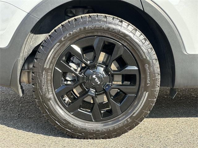 Photo of 2024 Wolf Gray Kia Telluride