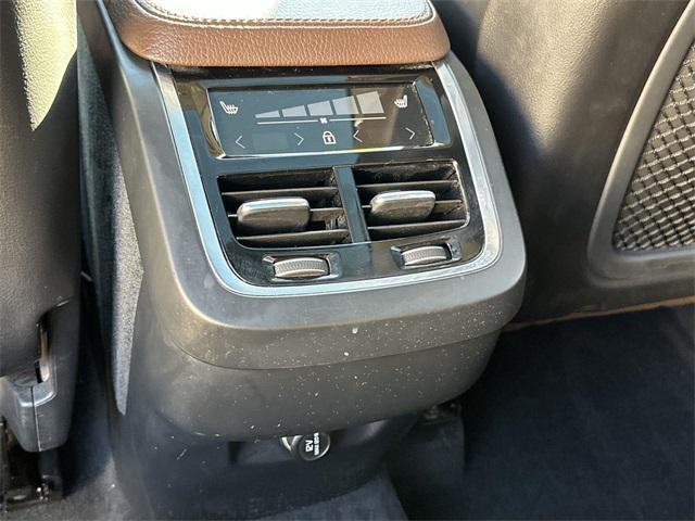 Photo of 2019 Ice White Volvo XC90
