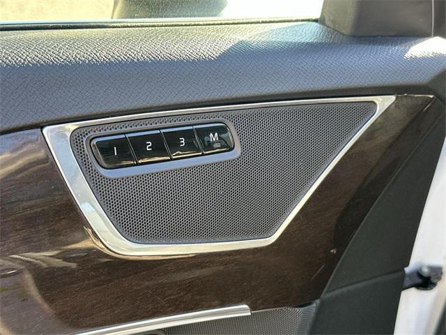 Photo of 2019 Ice White Volvo XC90
