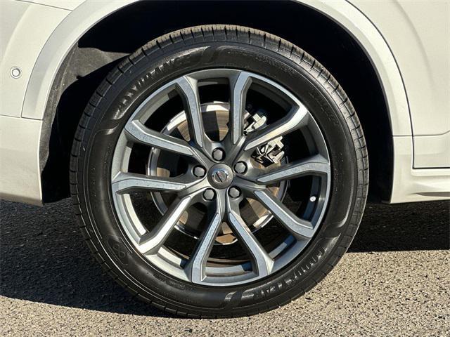 Photo of 2019 Ice White Volvo XC90