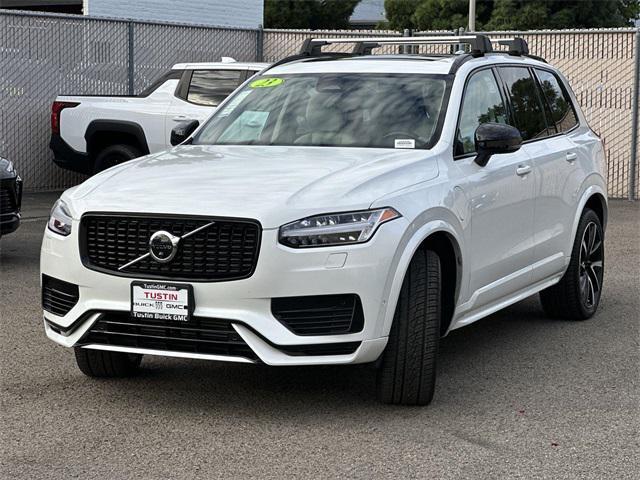 Photo of 2023 Crystal White Metallic Volvo XC90 Recharge Plug-In Hybrid