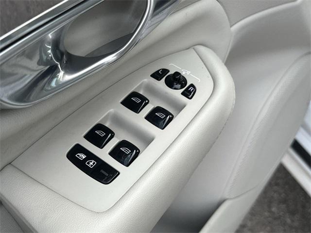 Photo of 2023 Crystal White Metallic Volvo XC90 Recharge Plug-In Hybrid