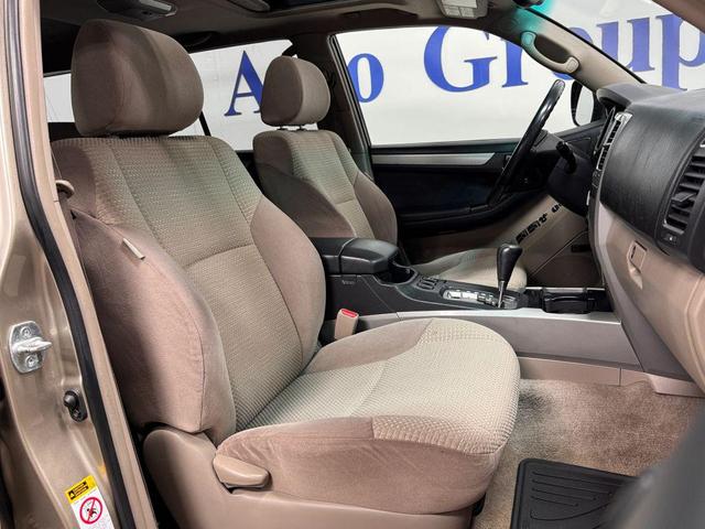 Photo of 2004 Beige Toyota 4Runner