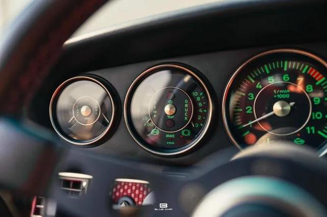 Photo of 1989 Gray Porsche 911
