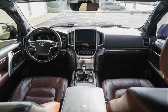 Photo of 2021 Magnetic Gray Metallic Toyota Land Cruiser