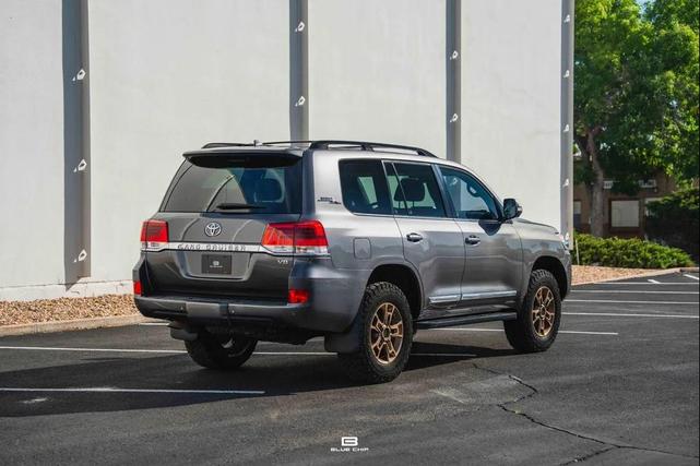 Photo of 2021 Magnetic Gray Metallic Toyota Land Cruiser