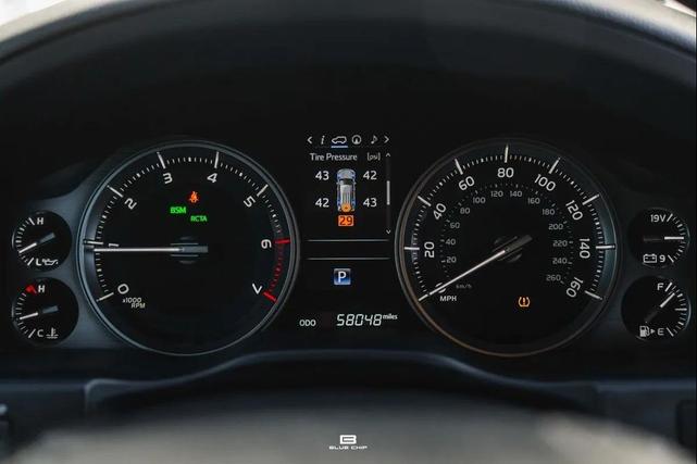 Photo of 2021 Magnetic Gray Metallic Toyota Land Cruiser