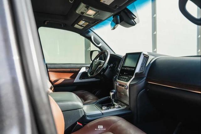 Photo of 2021 Magnetic Gray Metallic Toyota Land Cruiser