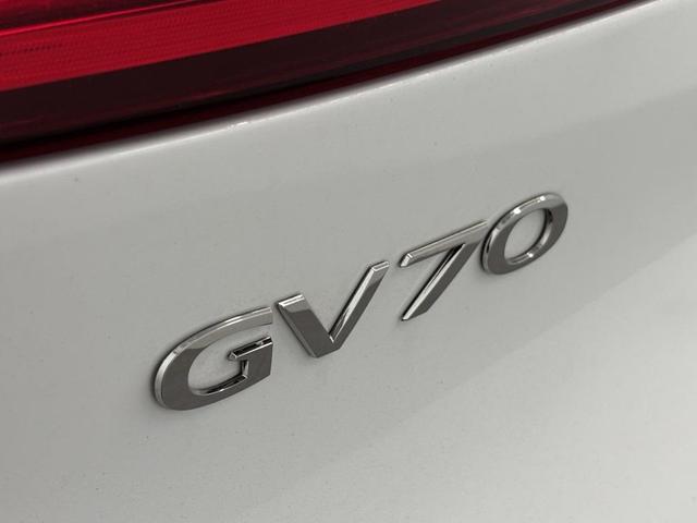 Photo of 2025 Alta White Genesis GV70