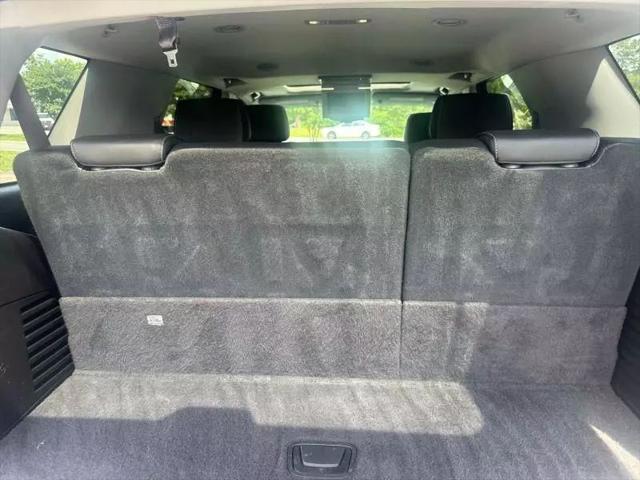 Photo of 2017 White Chevrolet Tahoe