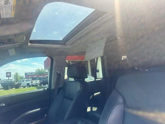 Photo of 2017 White Chevrolet Tahoe