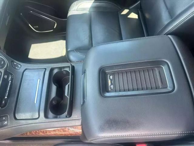 Photo of 2017 White Chevrolet Tahoe