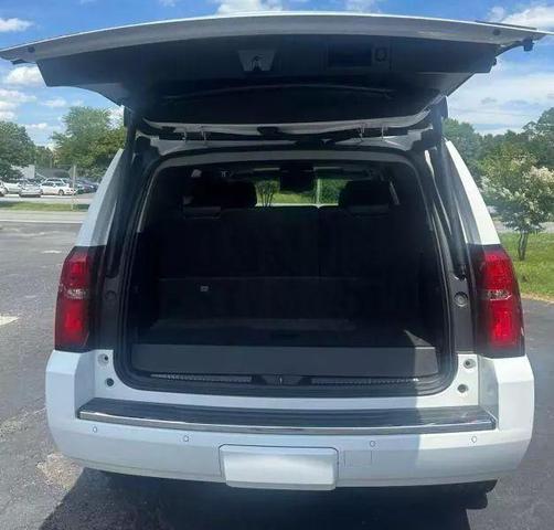 Photo of 2017 White Chevrolet Tahoe
