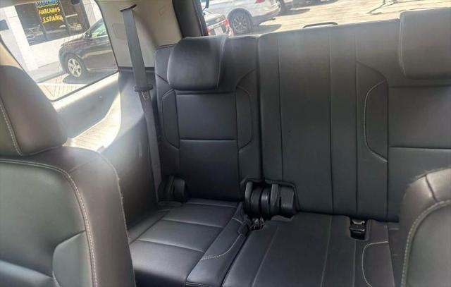 Photo of 2017 White Chevrolet Tahoe