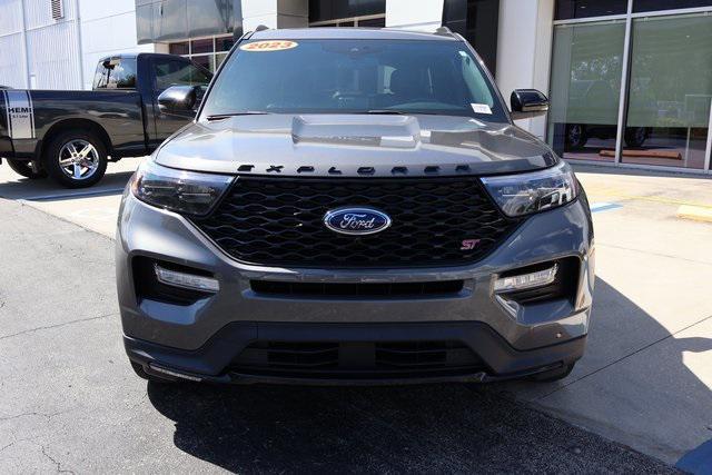 Photo of 2023 Carbonized Gray Metallic Ford Explorer