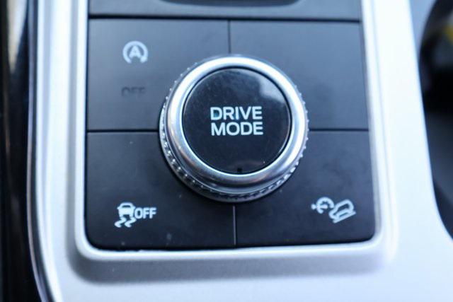 Photo of 2023 Carbonized Gray Metallic Ford Explorer