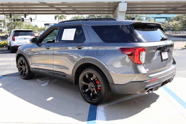 Photo of 2023 Carbonized Gray Metallic Ford Explorer