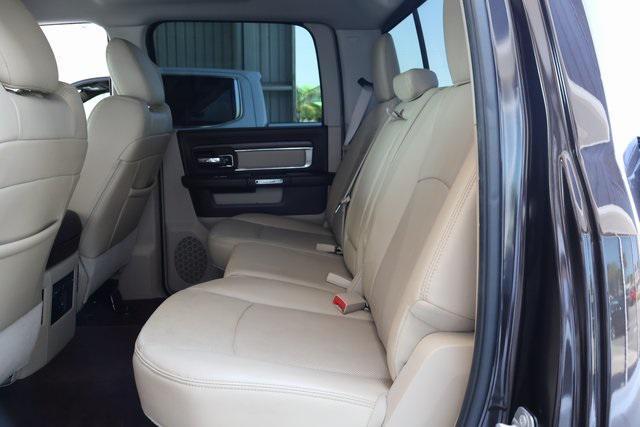 Photo of 2016 Luxury Brown Pearlcoat RAM 1500