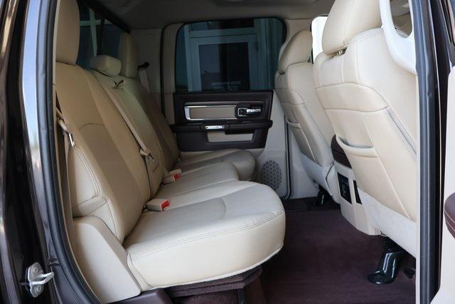Photo of 2016 Luxury Brown Pearlcoat RAM 1500
