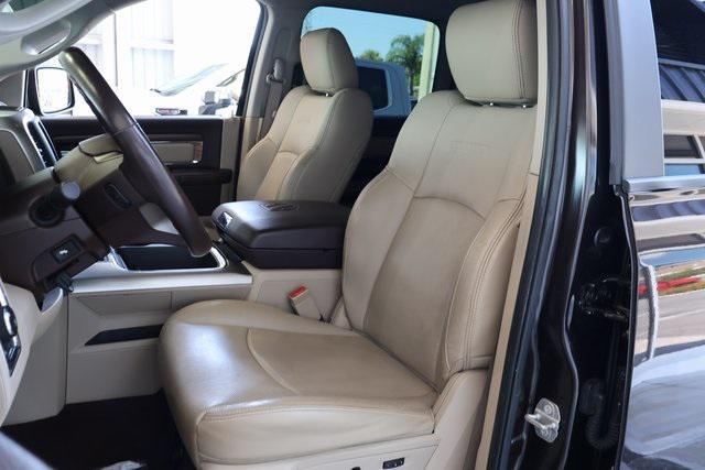 Photo of 2016 Luxury Brown Pearlcoat RAM 1500