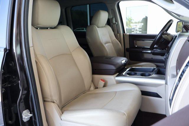Photo of 2016 Luxury Brown Pearlcoat RAM 1500