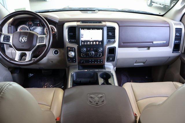 Photo of 2016 Luxury Brown Pearlcoat RAM 1500