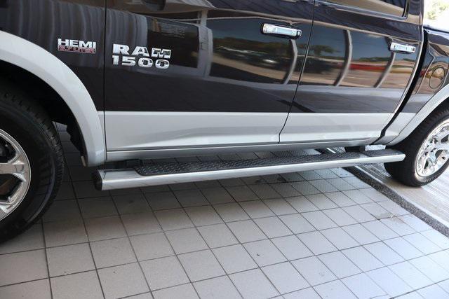 Photo of 2016 Luxury Brown Pearlcoat RAM 1500