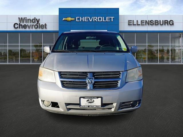 Photo of 2008 Bright Silver Clearcoat Metallic Dodge Grand Caravan