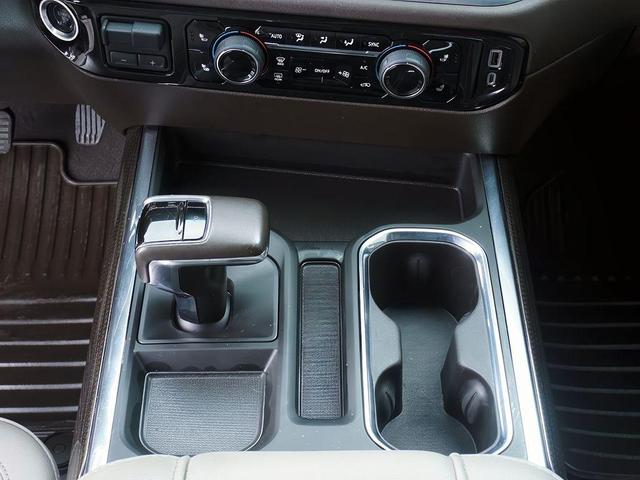Photo of 2022 Black Chevrolet Silverado 1500