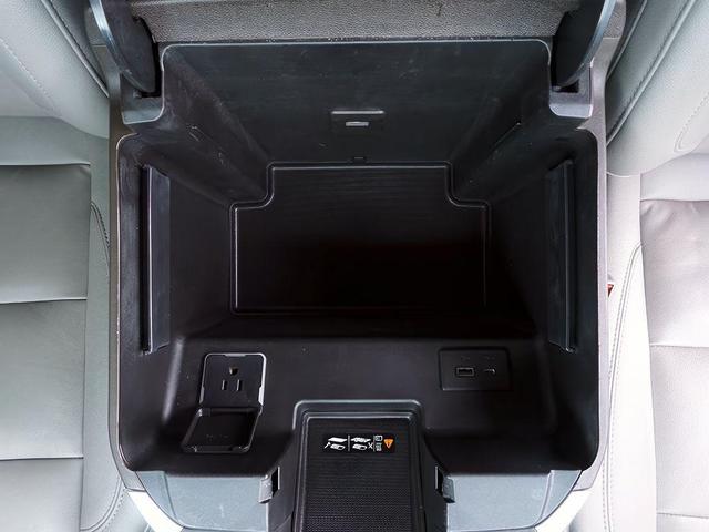 Photo of 2022 Black Chevrolet Silverado 1500