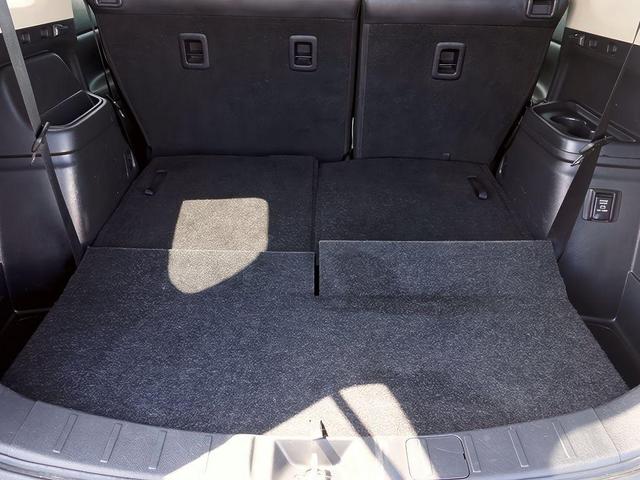 Photo of 2019 Labrador Black Metallic Mitsubishi Outlander