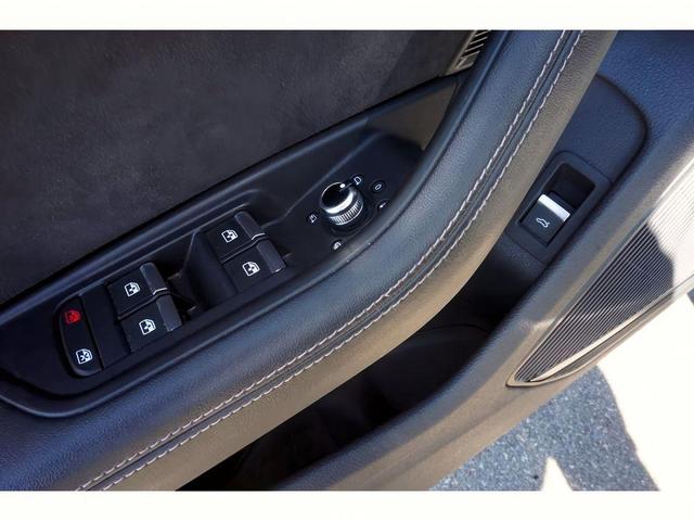 Photo of 2018 Manhattan Gray Metallic Audi S5