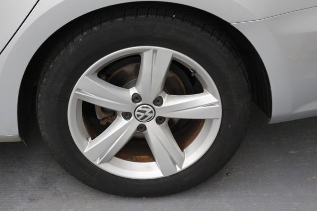 Photo of 2015 Reflex Silver Metallic Volkswagen Passat