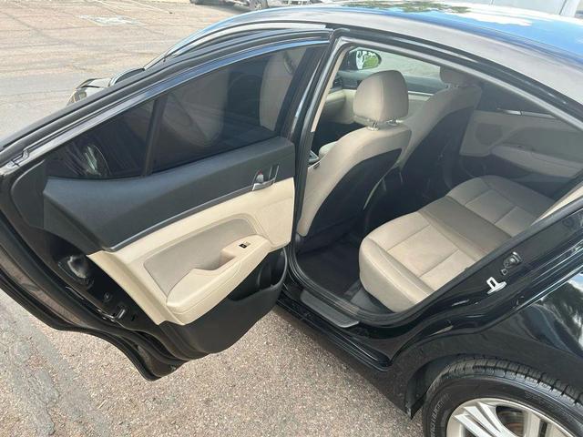Photo of 2019 Phantom Black Hyundai ELANTRA