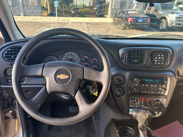 Photo of 2005 Gold Chevrolet Trailblazer