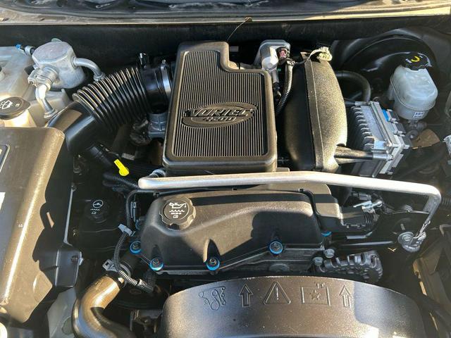 Photo of 2005 Gold Chevrolet Trailblazer