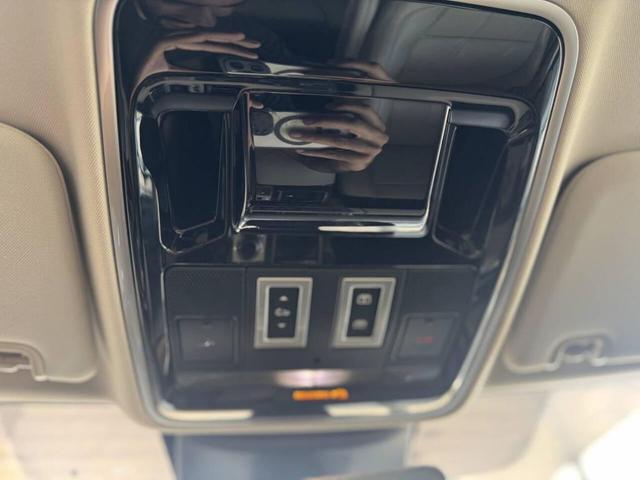 Photo of 2017 Black Land Rover Range Rover