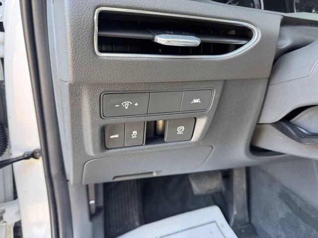 Photo of 2022 Quartz White Hyundai SONATA