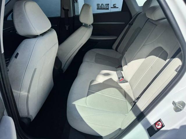 Photo of 2022 Quartz White Hyundai SONATA
