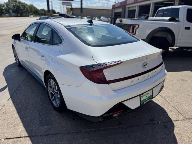 Photo of 2022 Quartz White Hyundai SONATA
