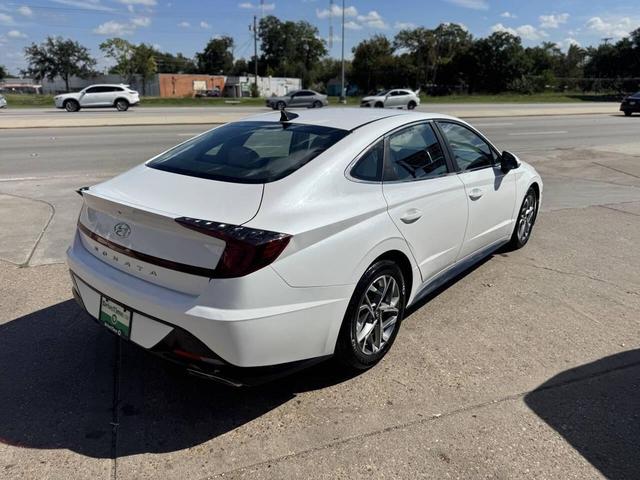 Photo of 2022 Quartz White Hyundai SONATA