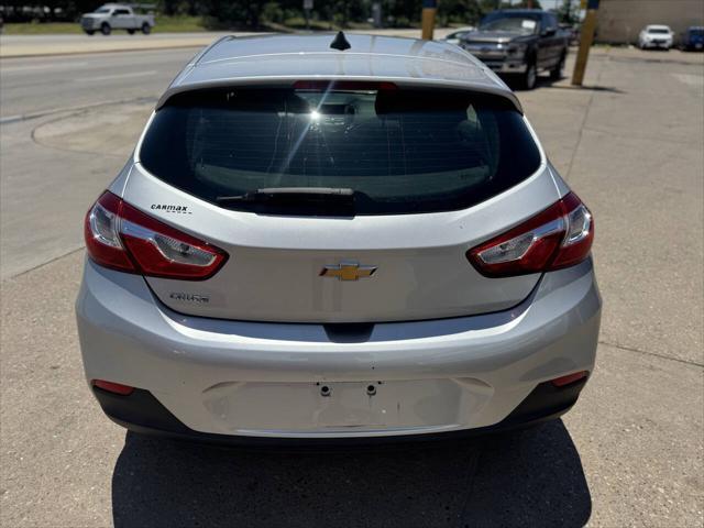 Photo of 2019 Silver Ice Metallic Chevrolet Cruze