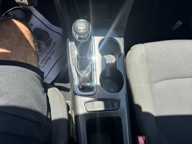 Photo of 2019 Silver Ice Metallic Chevrolet Cruze
