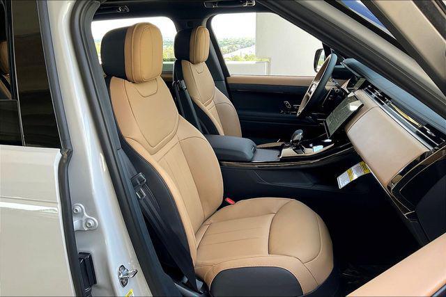 Photo of 2025 Gray Land Rover Range Rover Sport